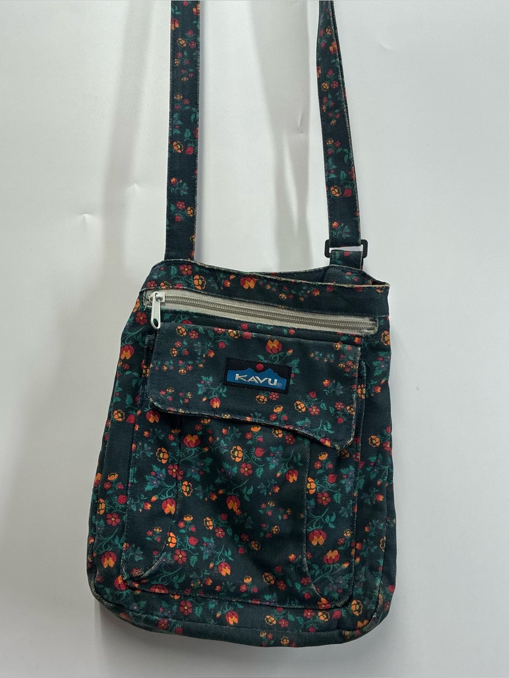 Kavu Blue Floral Keeper Crossbody Bag Purse Travel Hippie Festival Cotton Canvas